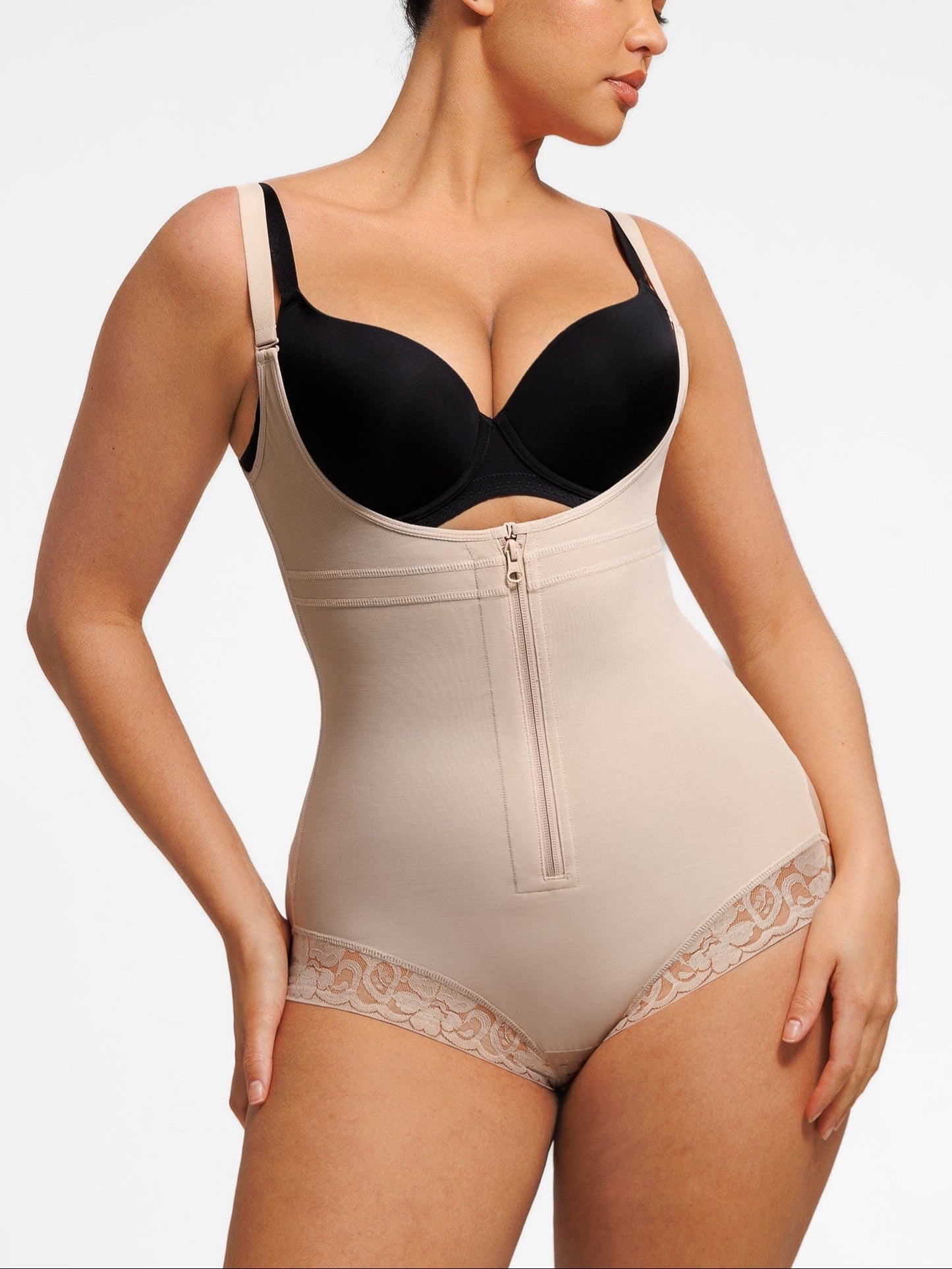 Luxe Sculpt U-Neck Front-Zip Lace Shaper