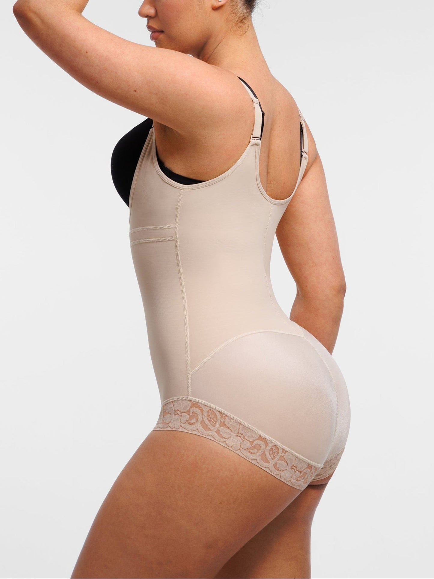 Luxe Sculpt U-Neck Front-Zip Lace Shaper